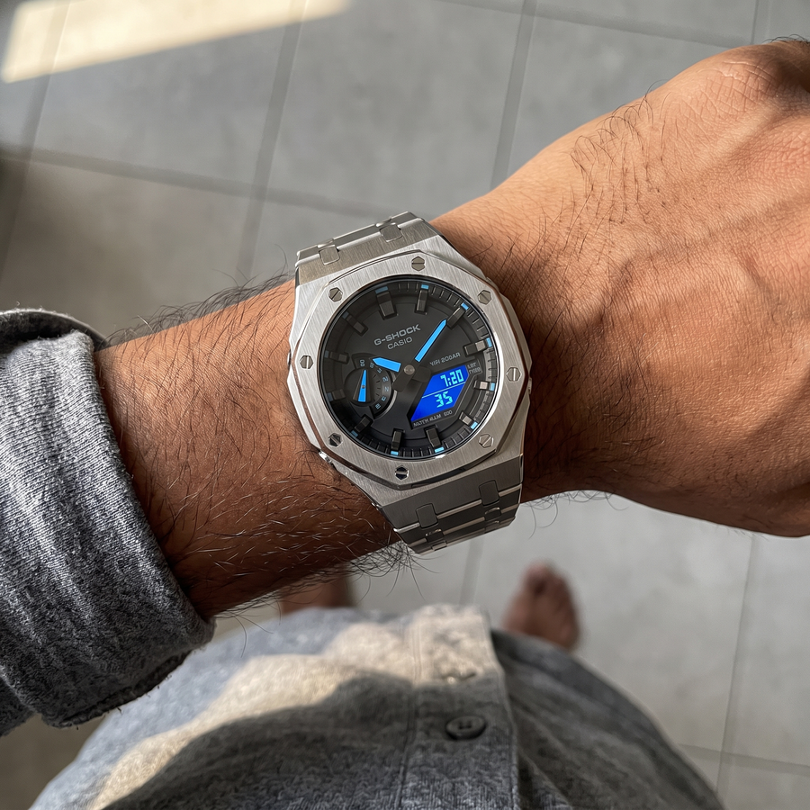 Blue Spark Exposed styled wrist photo 3