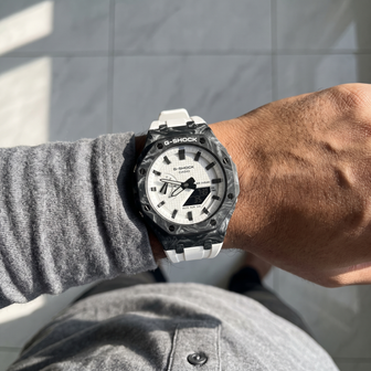 Carbon Core Heaven styled wrist photo 4