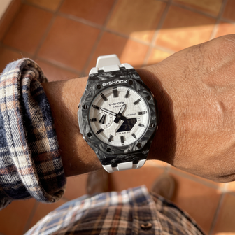 Carbon Core Heaven styled wrist photo 5