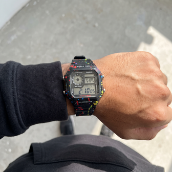Royale Splatter styled wrist photo 6