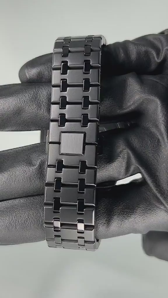 Polished Vanta Black